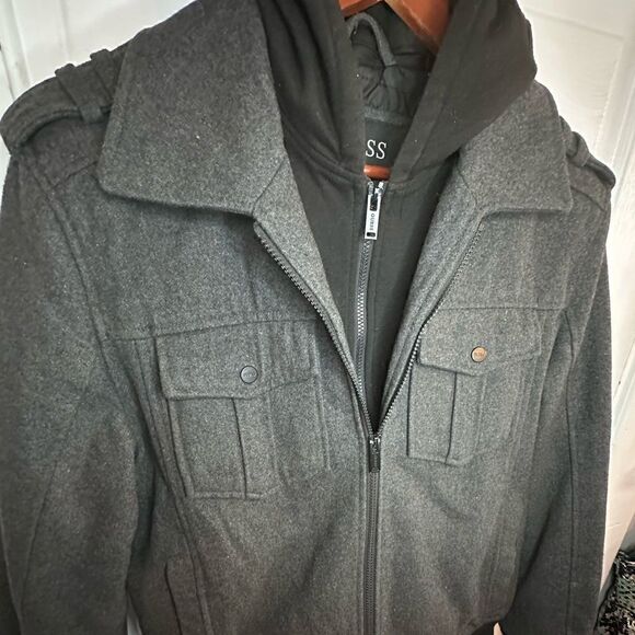 Guess Quilted Bomber w/ Hoodie Inset Size Large - Picture 4 of 10